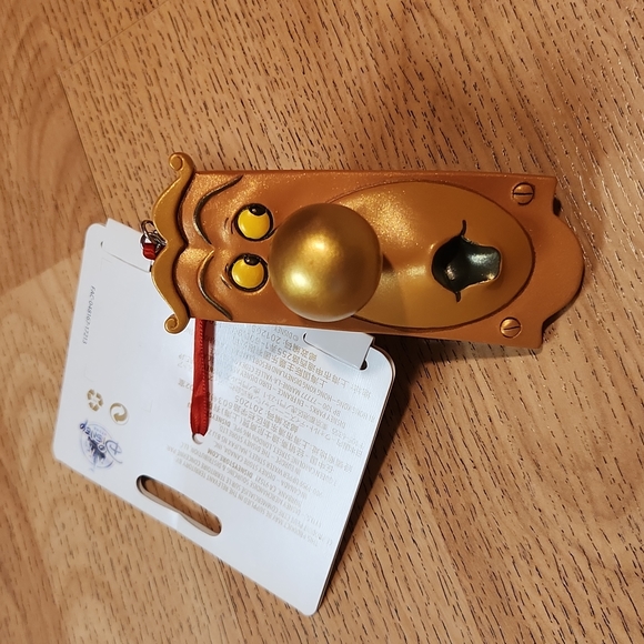 Alice in Wonderland Door Knob Sketchbook Christmas Ornament 2017 NWT - Picture 2 of 2